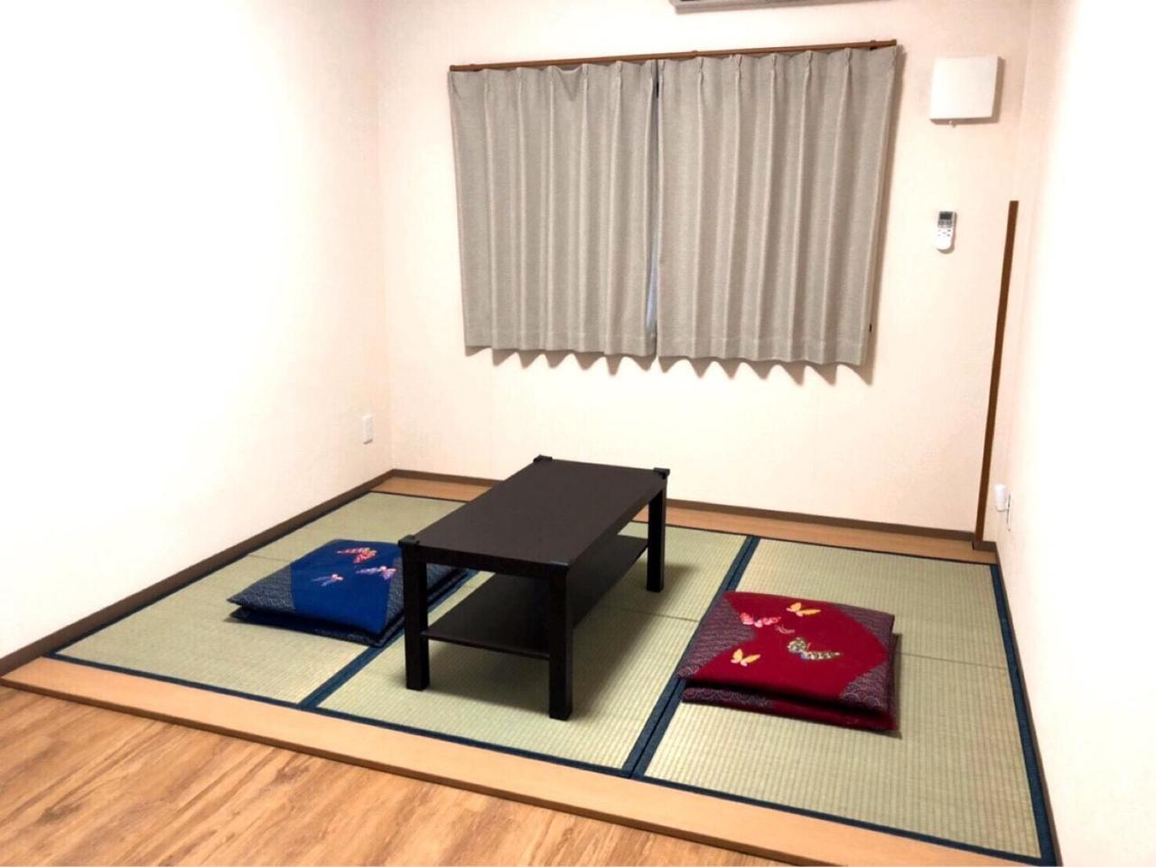 Mikawa House Osaka Castle Hotel ภายนอก รูปภาพ